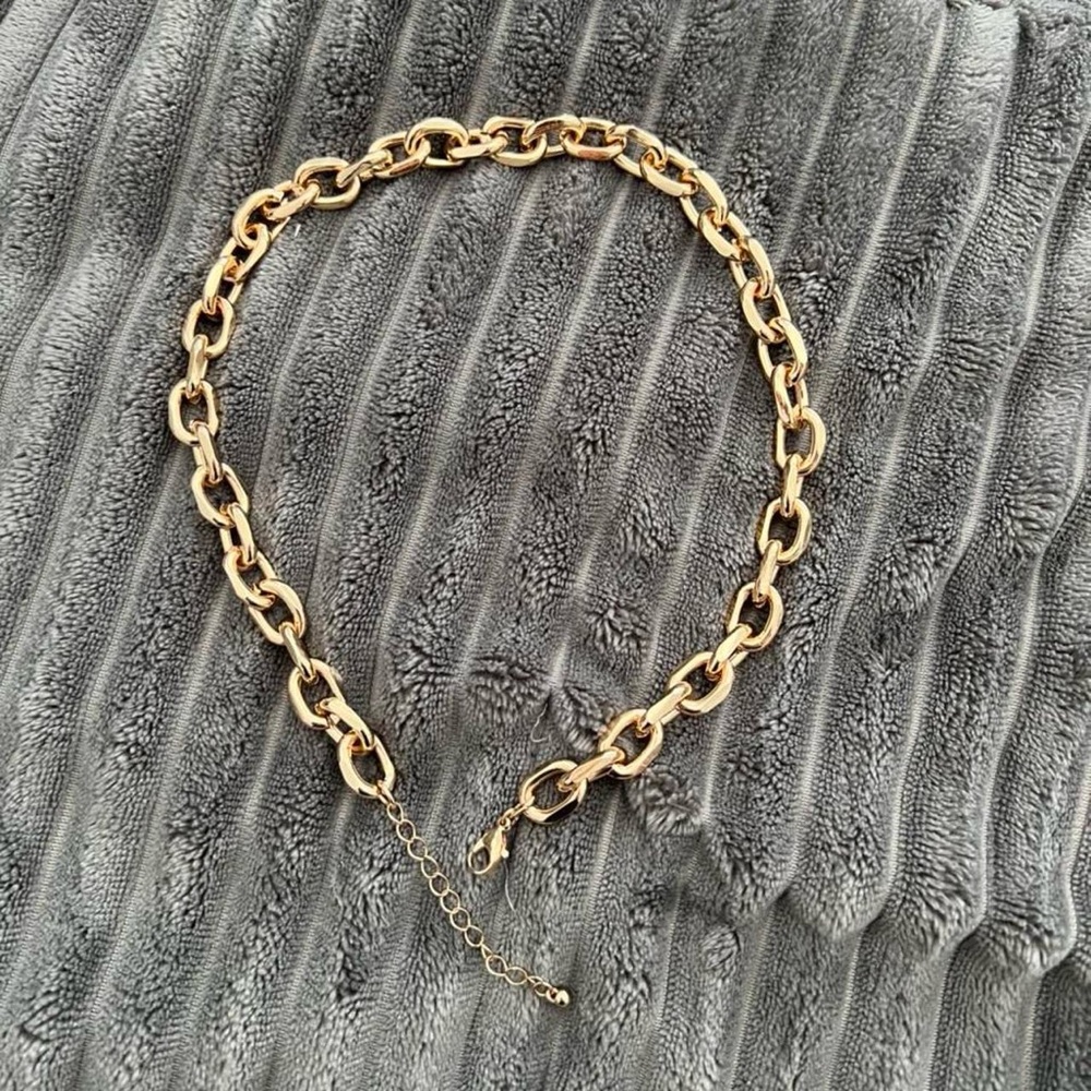gold chain necklace